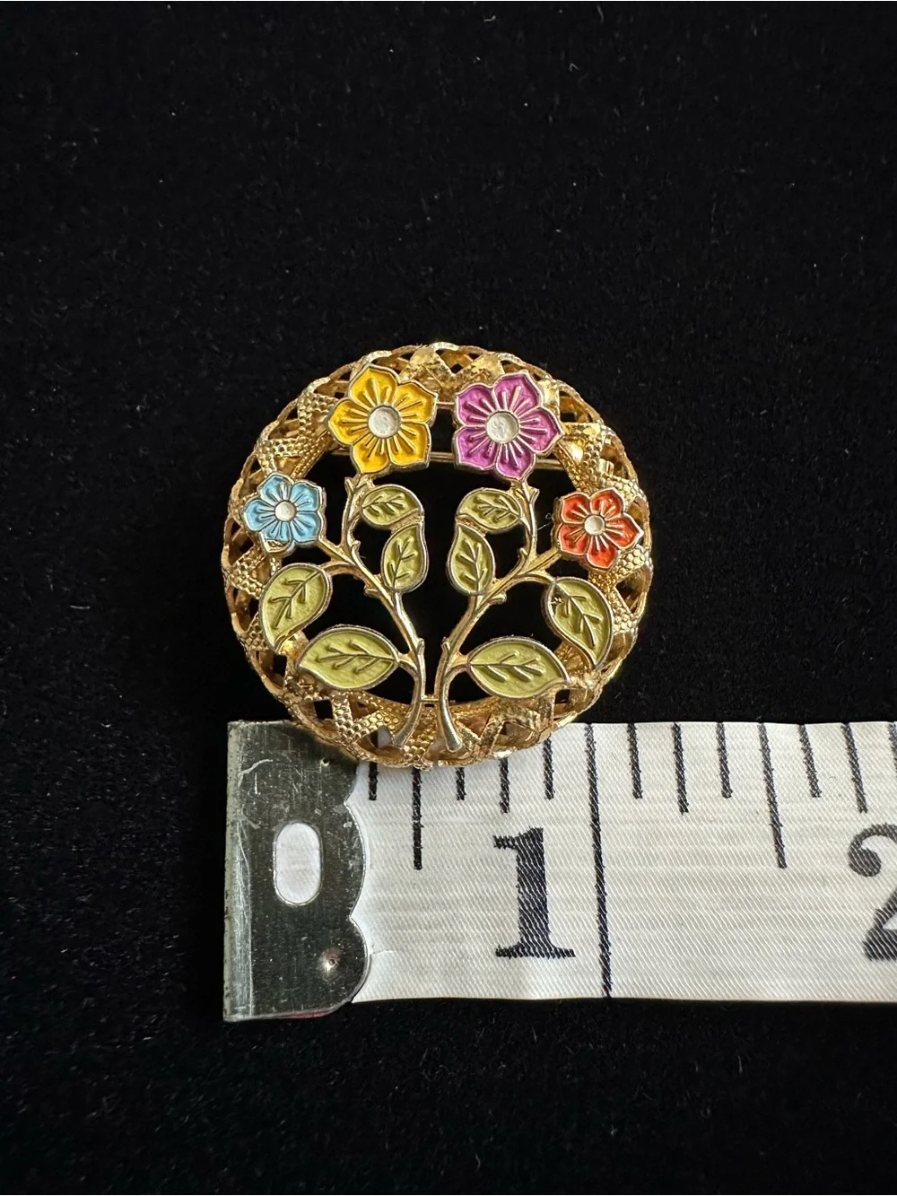 Vintage Gold Tone Floral Enamel Round Brooch - Multicolor